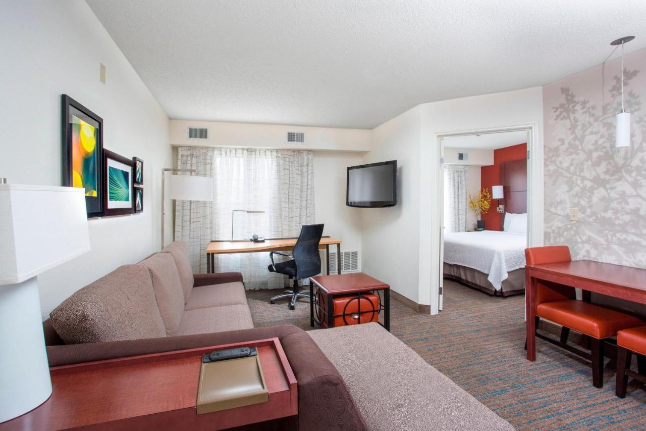 Residence Inn Topeka Bagian luar foto
