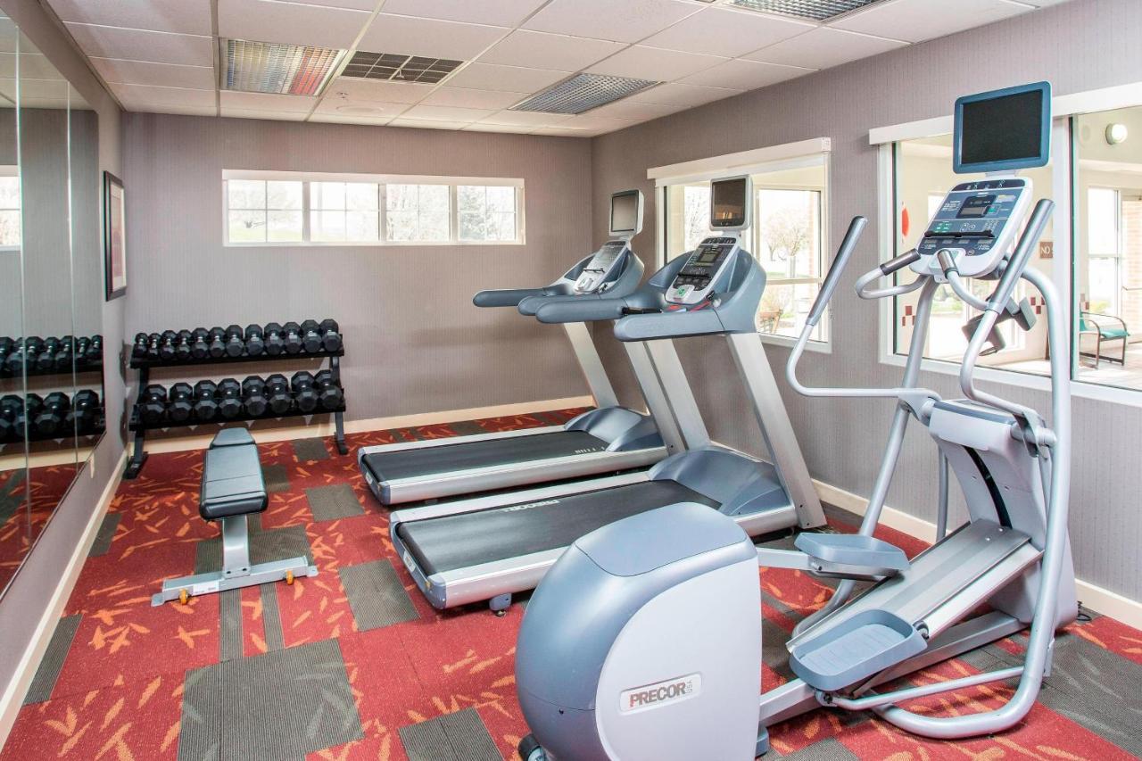 Residence Inn Topeka Bagian luar foto