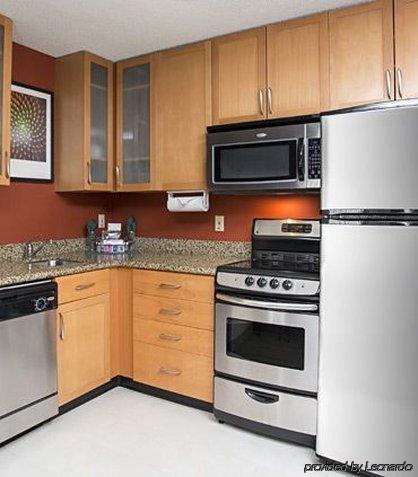 Residence Inn Topeka Bagian luar foto