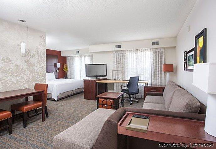 Residence Inn Topeka Bagian luar foto
