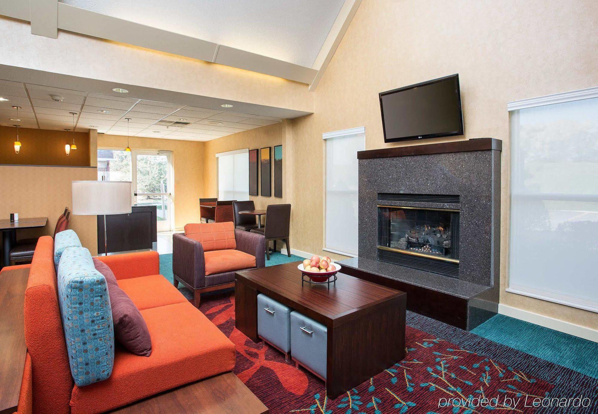 Residence Inn Topeka Bagian luar foto